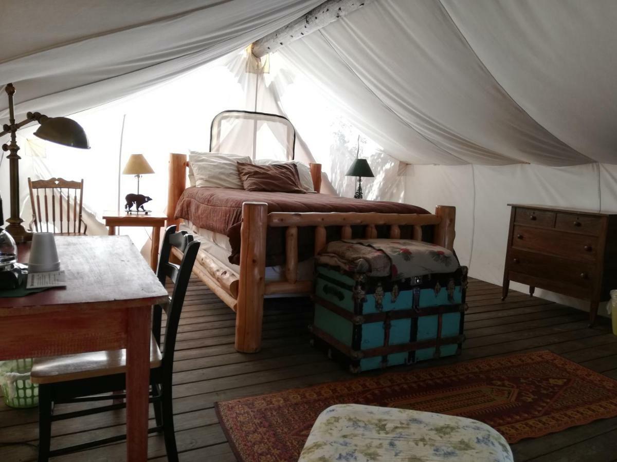 The Woods Inn Inlet المظهر الخارجي الصورة
