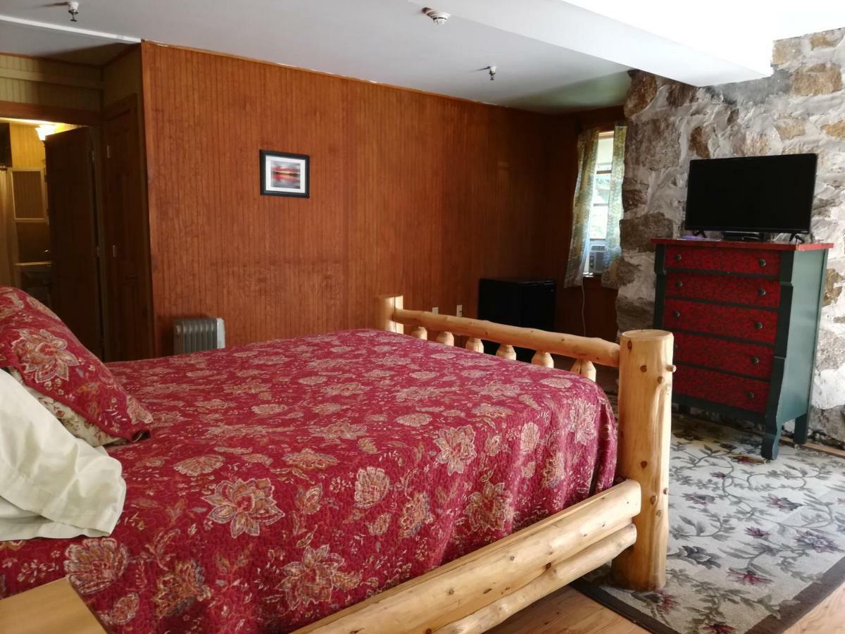 The Woods Inn Inlet المظهر الخارجي الصورة